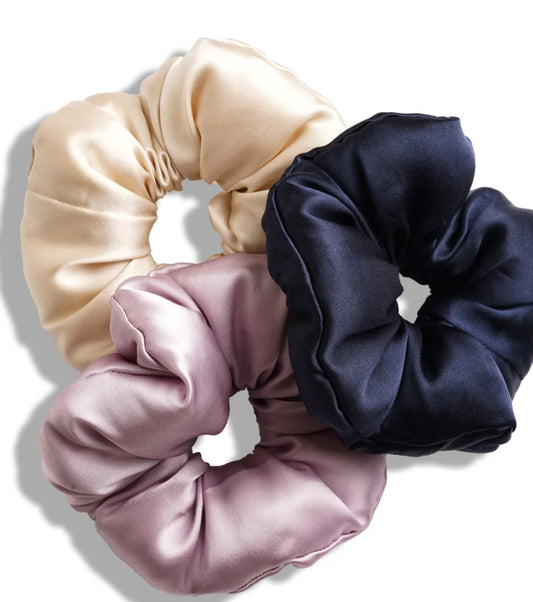 Upcycle with Jing – Oversized Pillow Scrunchie Sininen