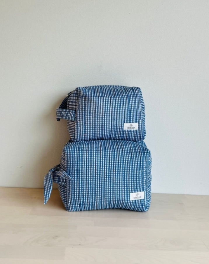 Cotton Castle - Käsintehty toilettilaukku Sininen, M koko